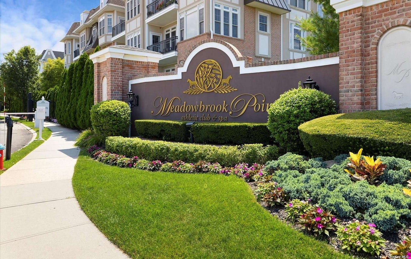 2 Bedroom Condos for Sale Luxury Condos Westbury, NY by Meadowbrook