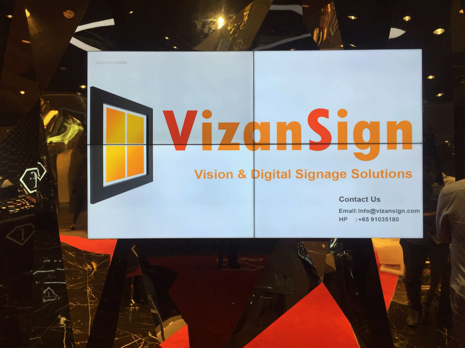 Best Digital Signage Singapore VizanSign Digital Signage Medium