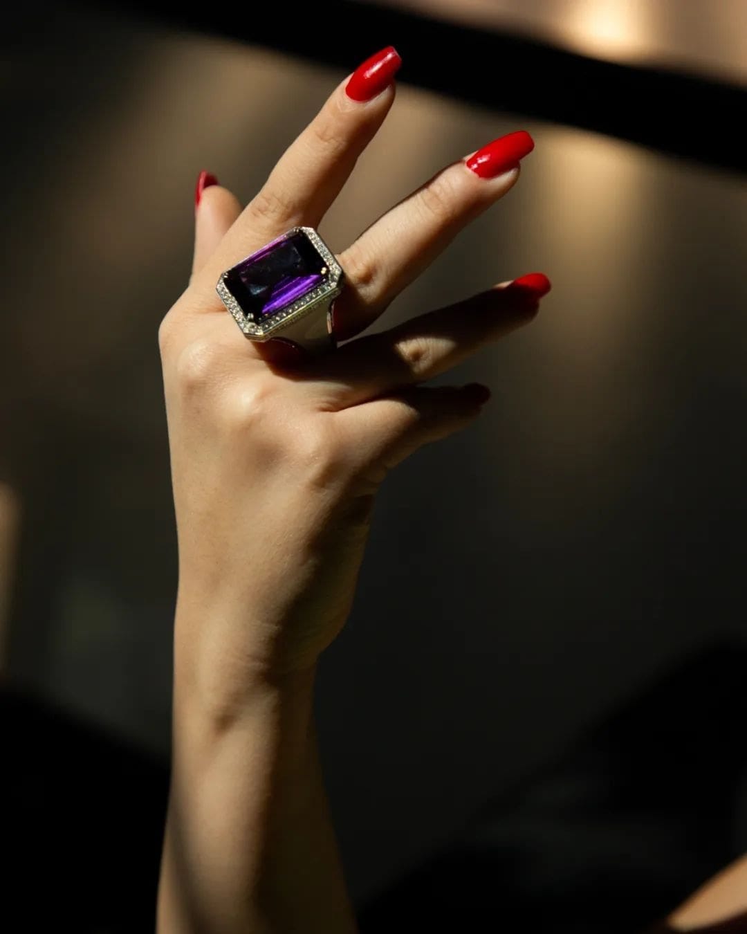 “Whispers of Elegance: Jewel Teller Jewelry Unveiling the Essence of 