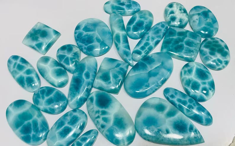 Cabochon Larimar Naturel – Oval, Bleu Ciel, 4.8g, République Dominicaine #LC163