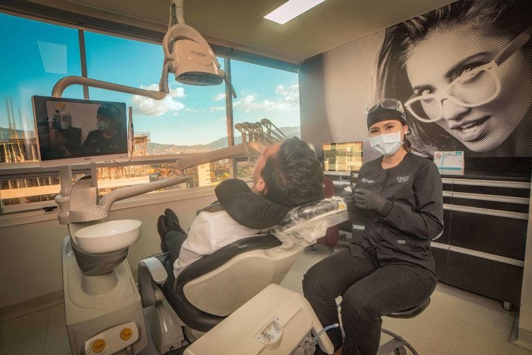 PORCELAIN VENEERS IN COLOMBIA & MEDELLIN Colombiacaredental Medium