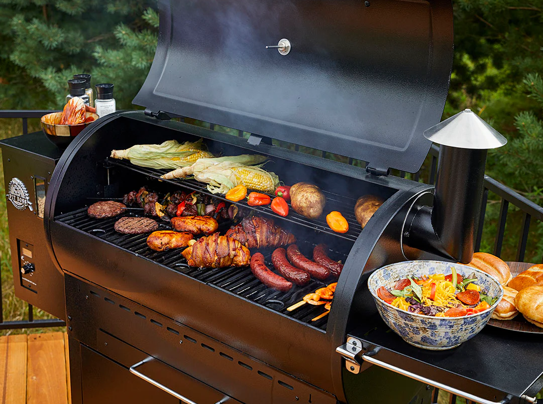Outdoor Living Features, Kitchens, Roofs & Texture Trends in 2025 by