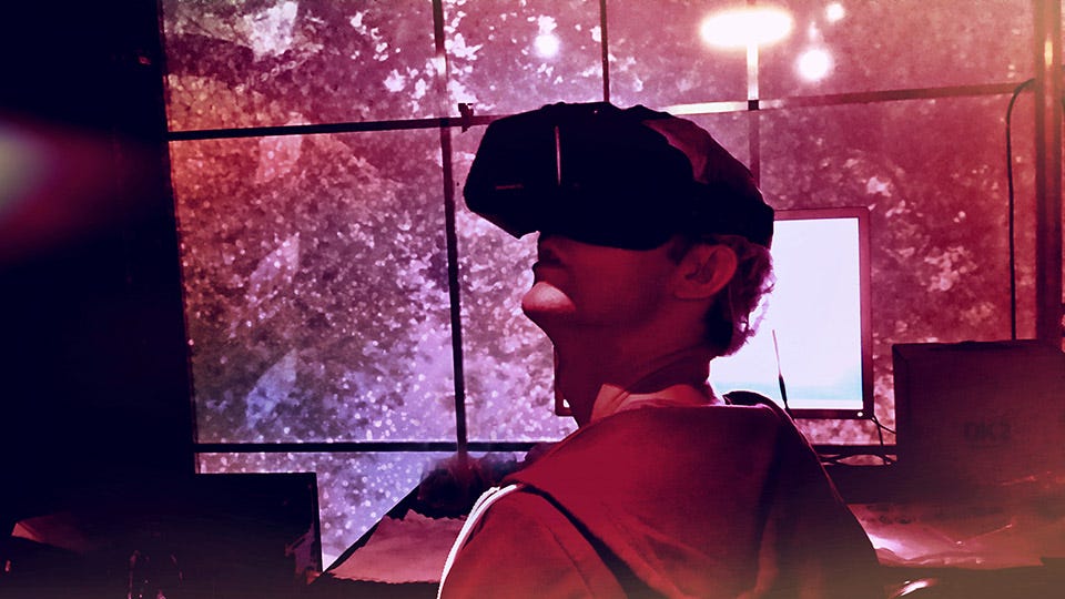 Réalité virtuelle #histoire. Le premier casque de réalité virtuelle…, by  Transmédia Grand Est