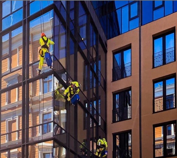 WHAT’S A GOOD ROPE ACCESS TECHNICIAN SALARY by Tomas Chockevičius