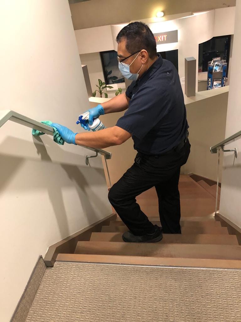 Hourly vs Contract — Comparing Price Models For Building Janitorial