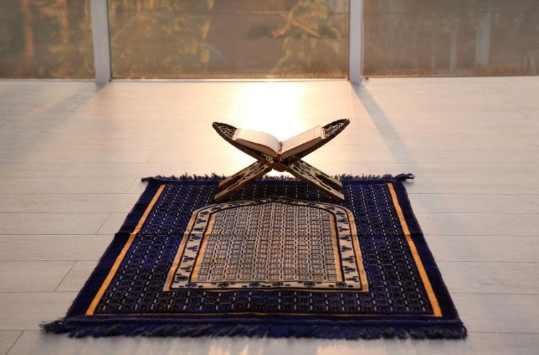 What is Rakat and How Many Rakat in Each Prayers? by IslamPrayerTimes Medium