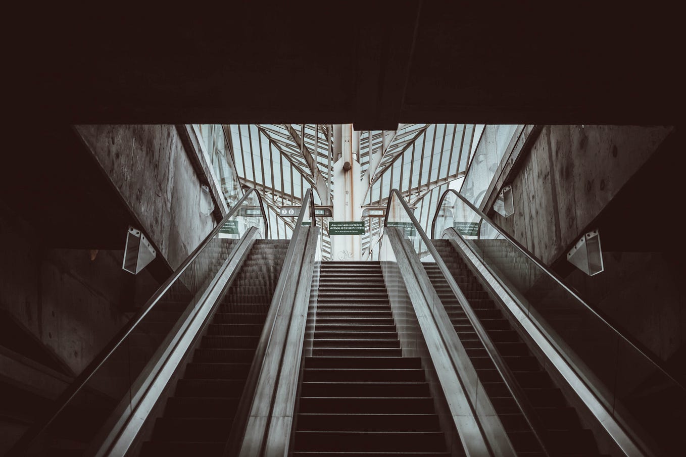 A Catalog of Emerging Reference Architecture Patterns | by Asanka ...