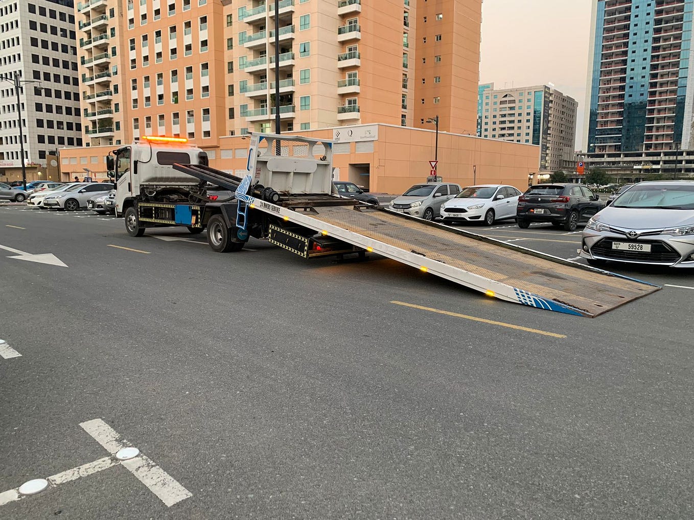 Understanding the definition and scope of car recovery services