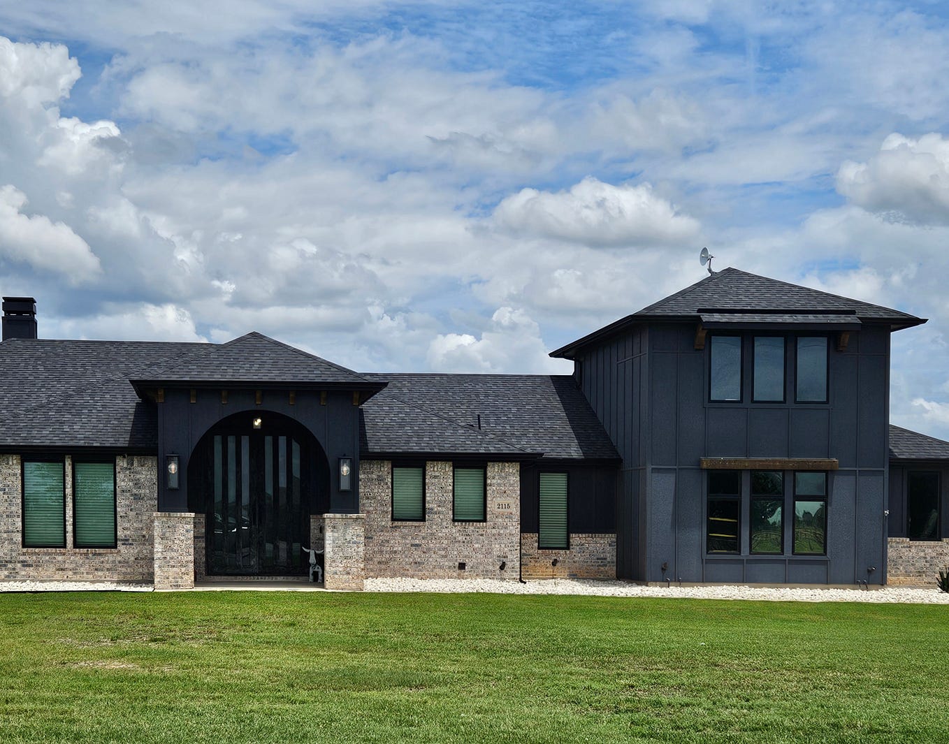 How much does a painter charge per hour in Texas? by Encore Painting