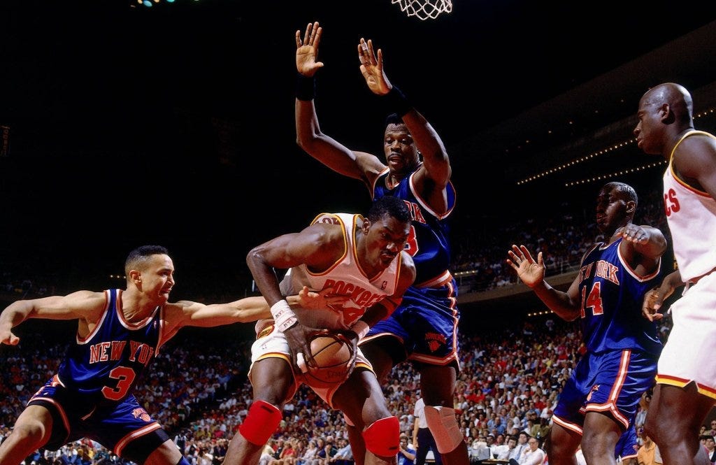 NBA - Michael Jordan as a rookie: ▪️ 28.2 PPG, 6.5 RPG