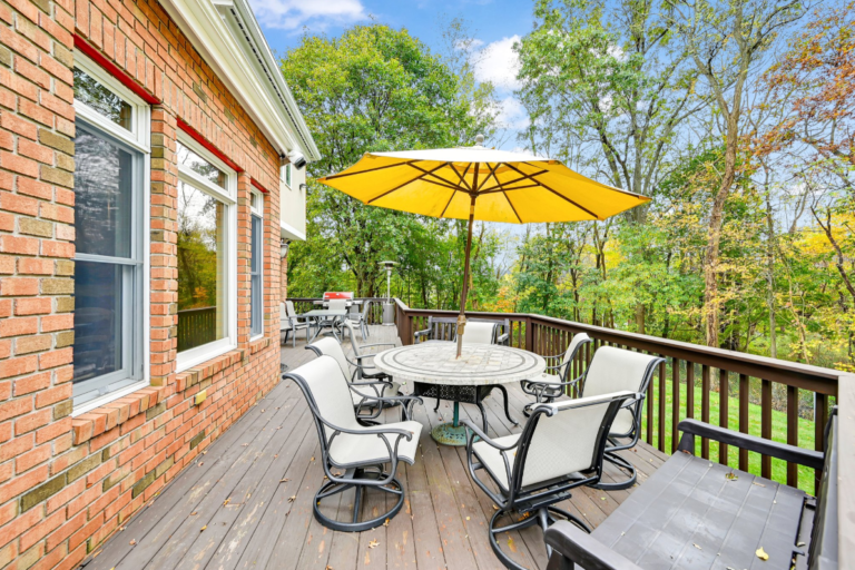 Navigating the Real Estate Landscape Experienced Commercial Real