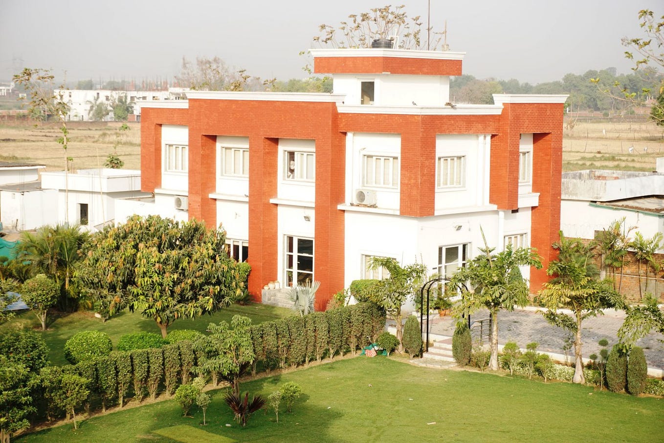 Curated visual reference: Luxury Green Resorts Reference: Luxury Resort In Varanasi Resort Green Banaras