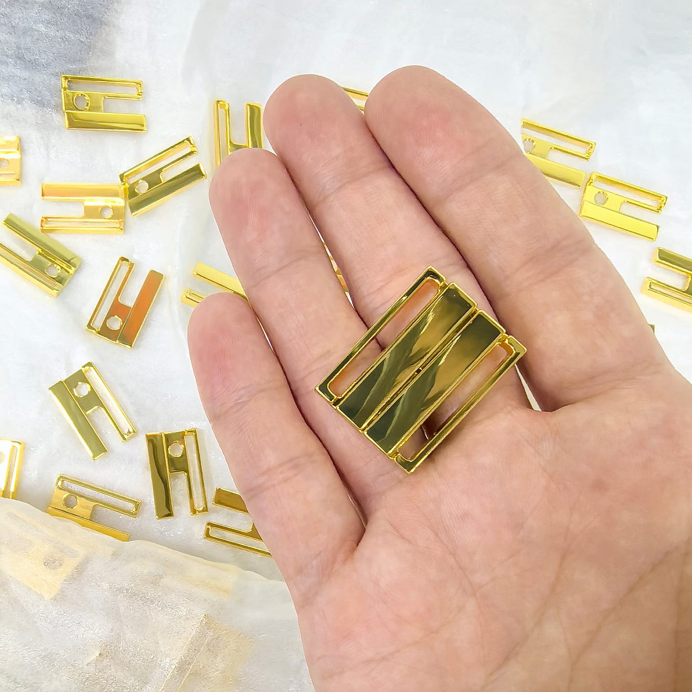 Optimizing Swimwear Design with Bikini Clasps, 30mm Bikini Clasps, and