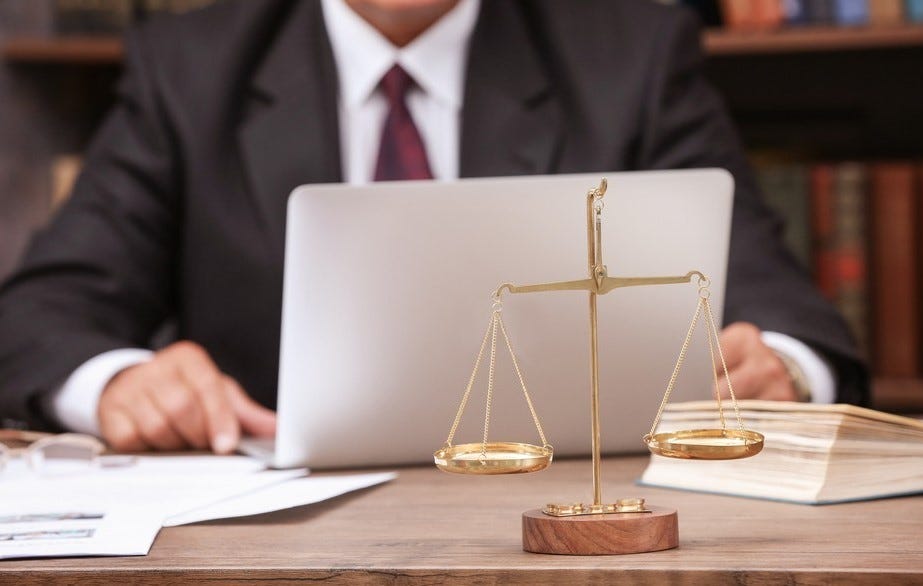 7-benefits-of-outsourcing-legal-services-by-paralegal-services-medium