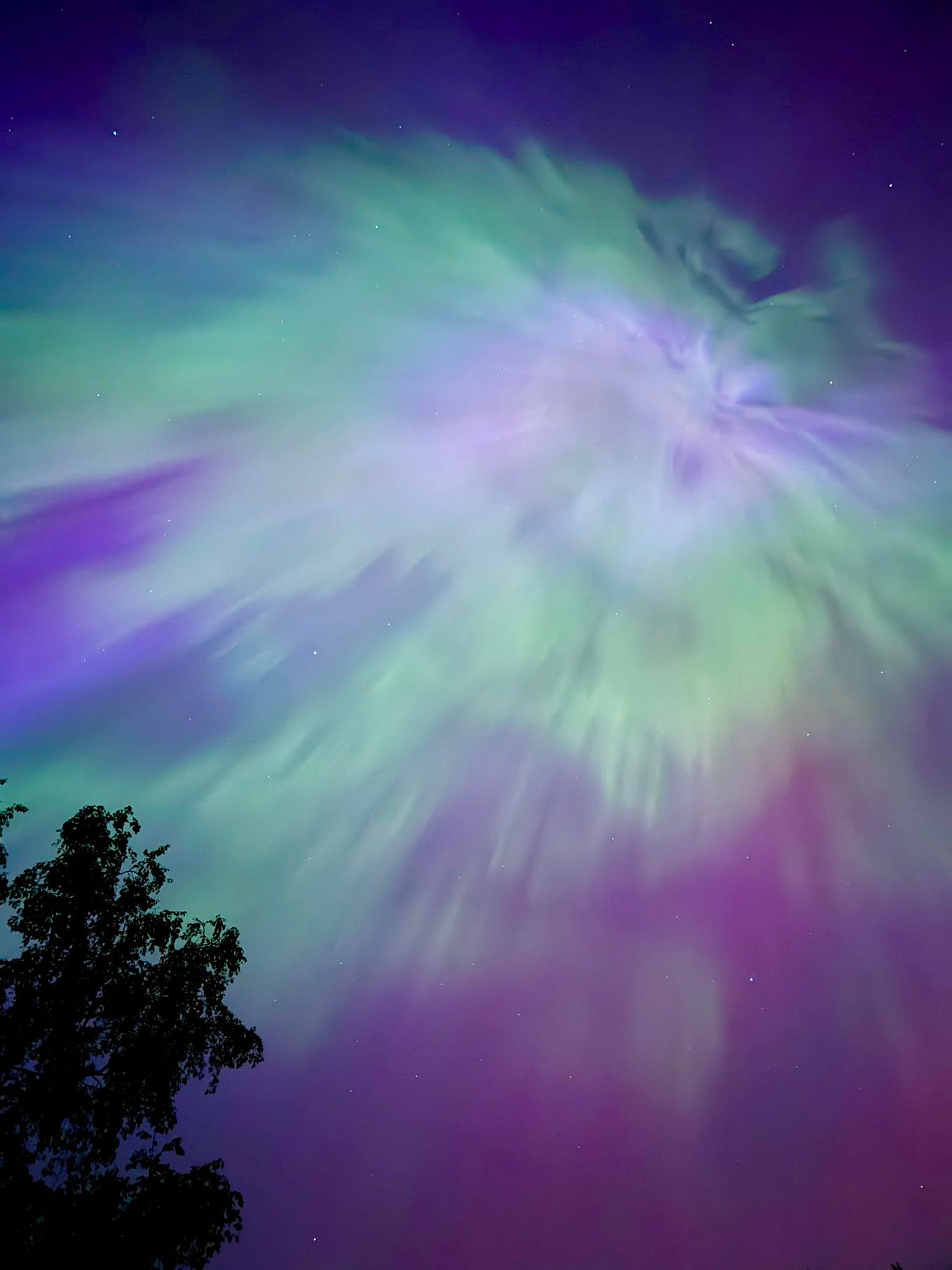 The unexpected connection between the northern lights and Hubble’s death
