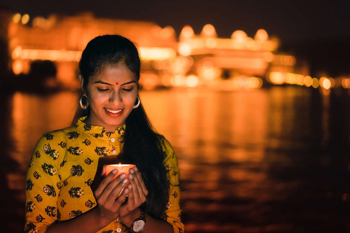 My Adventure on a Boat Ride through Lake Pichola by Udaipur Taxi