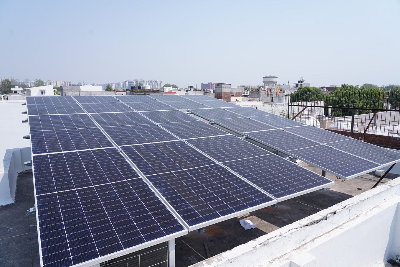 Which is the best solar panel in 2024? by Loom Solar Medium