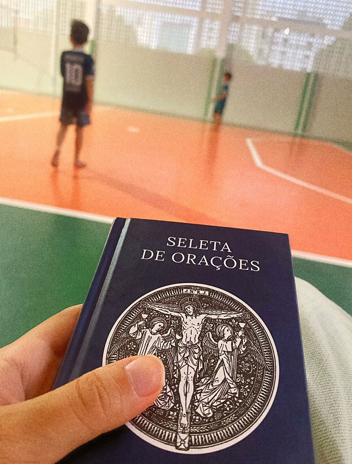 um-olhar-atento-aos-pequeninos-se-vivermos-a-fundo-e-analisarmos-essa