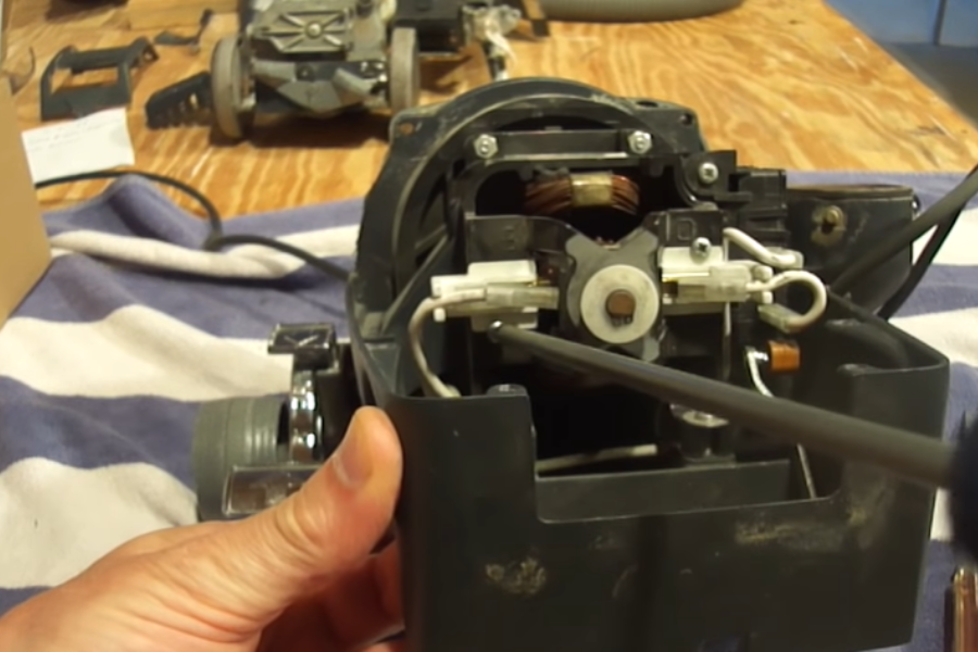 How to Reset Shark Robot Vacuum?. There are two main ways to restart