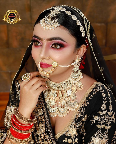 Your Go-To Makeup Artist in Ambala for Stunning Transformations 