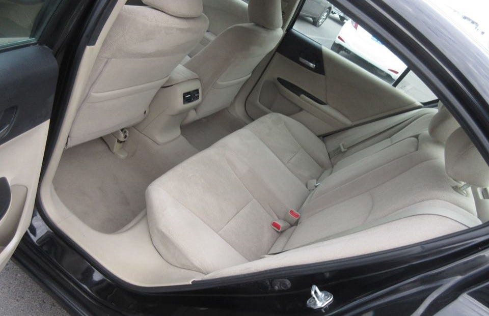 Carooza Best Used Car Market in UAE by moh otman Medium