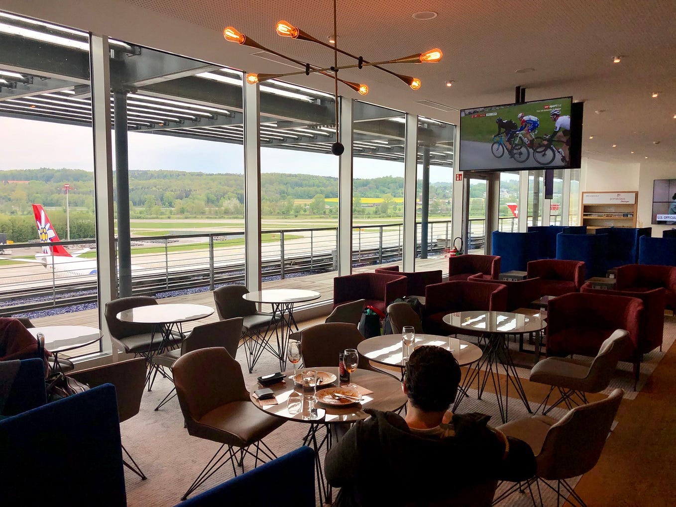 Priority Pass lounge review The Club LAS, Terminal 1D—Las Vegas by William Lee Medium