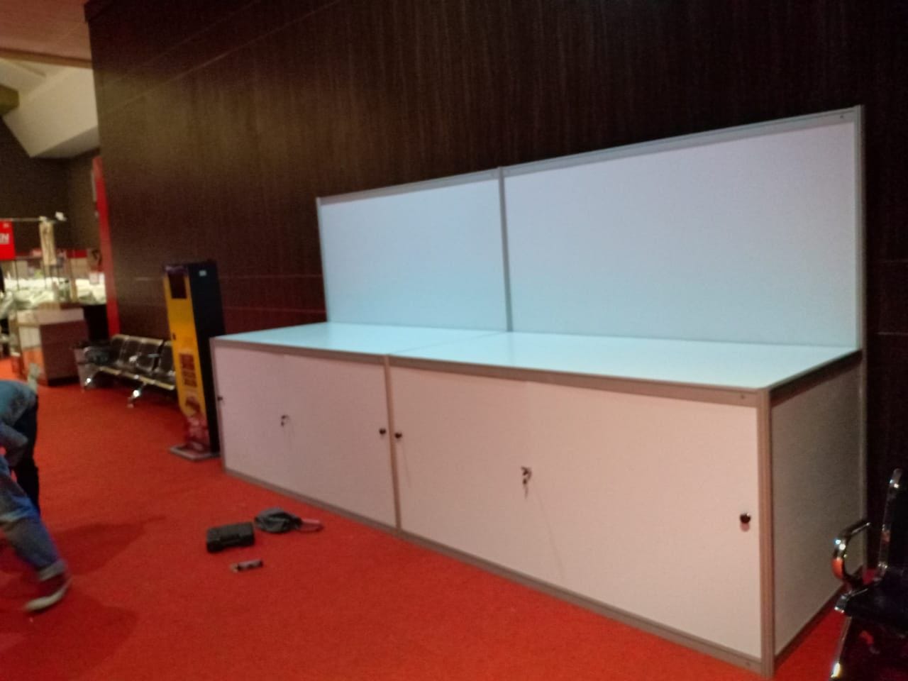 meja r8 partisi pameran. goodnews exhibition menjual dan… | by jual ...
