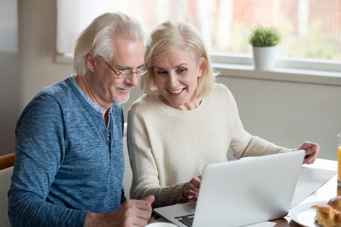 Why Should You Buy Hearing Aids Online in the Covid-19 Era