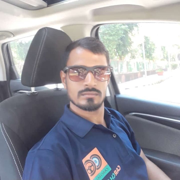 Hire a driver in gurgaon on hourly basis for any ride Carchalak Car
