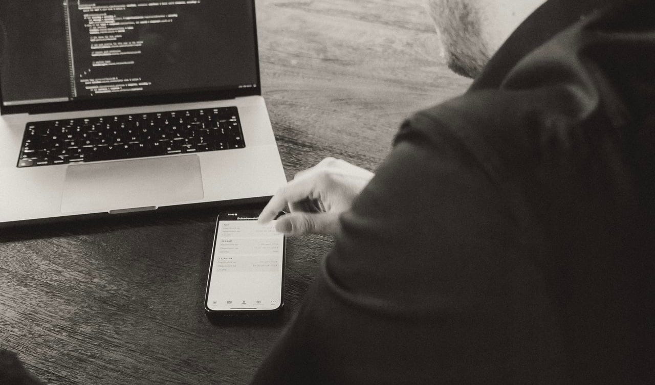Swift Value Type And Reference Type Explained With A Simple Example Swift value type and reference type explained with a simple example