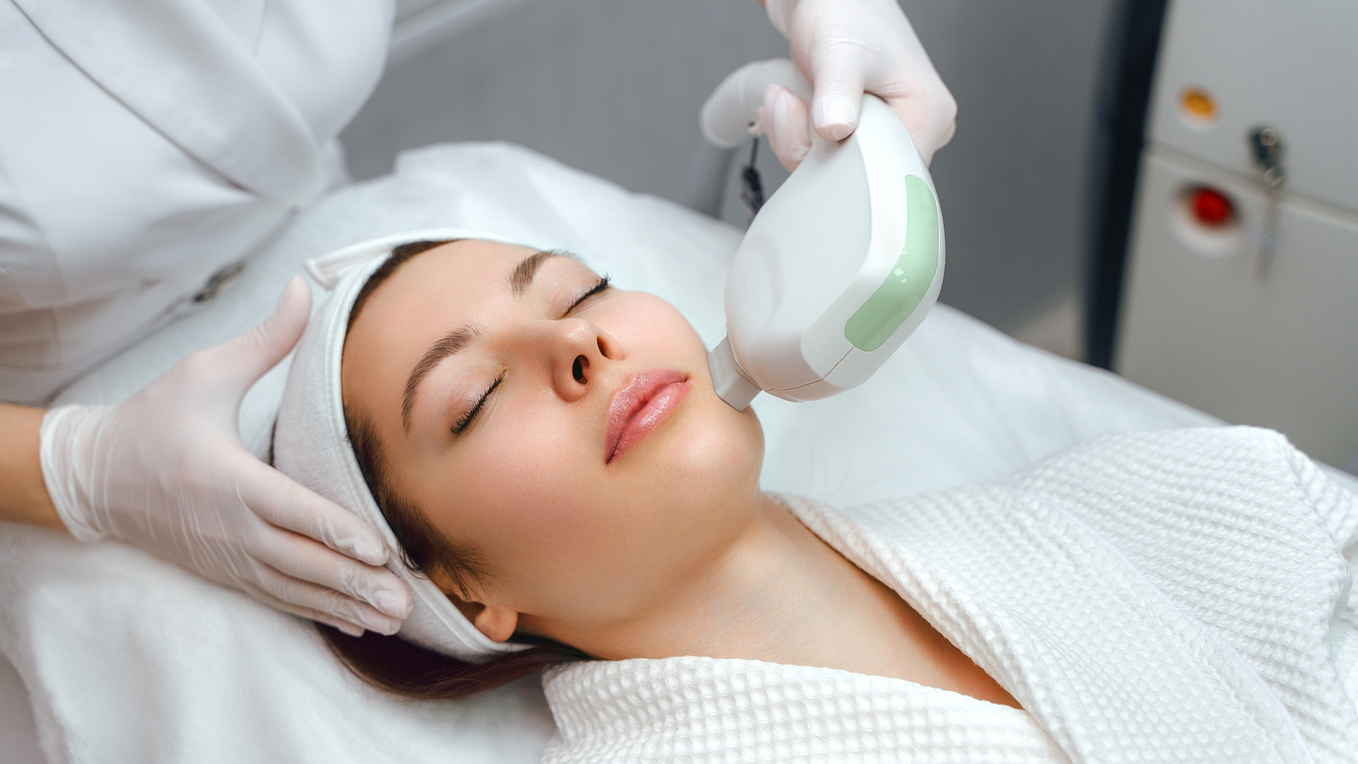 Tips for Choosing the Perfect Cosmetology School: Your Path to a 