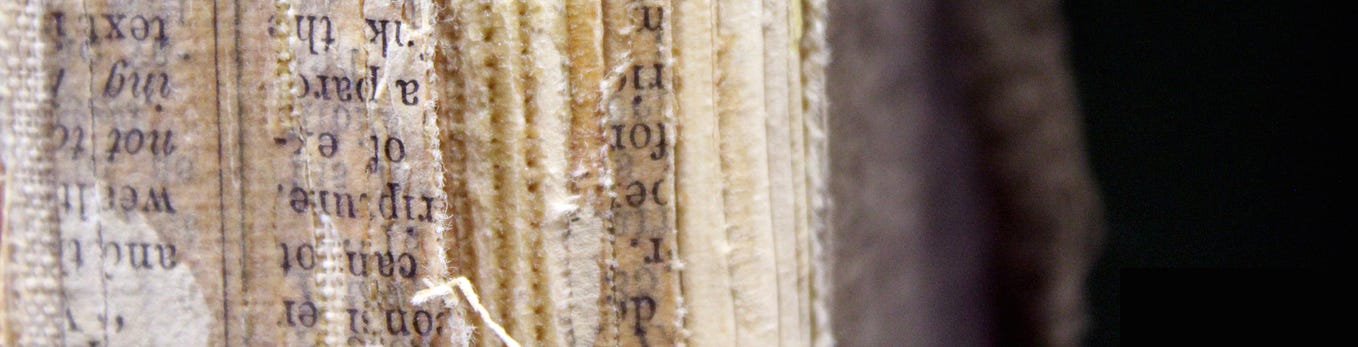 What books can learn from the Web / What the Web can learn from books