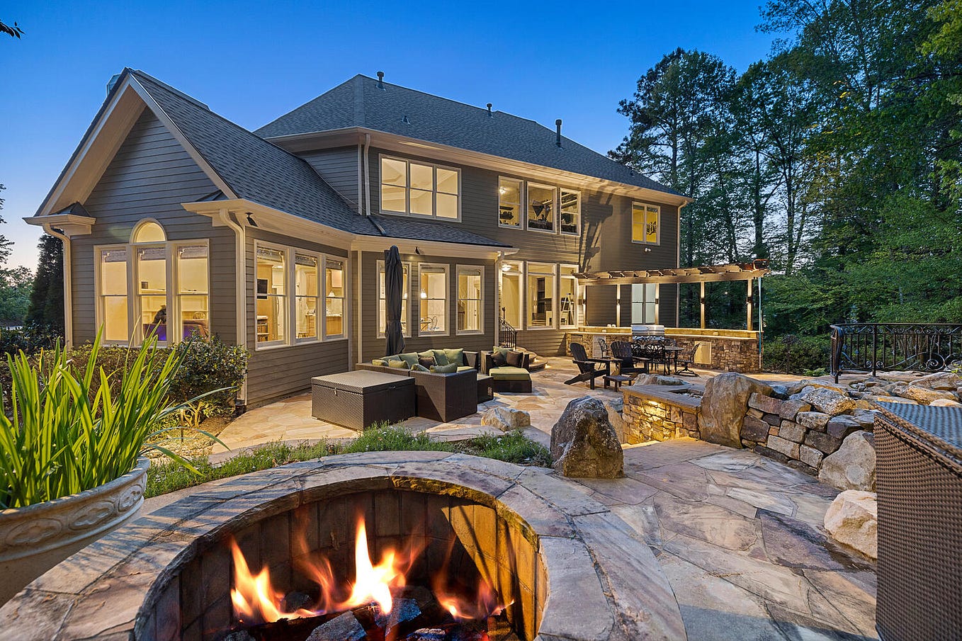 Understanding the Relationship Between LED Lights and Bug Attraction