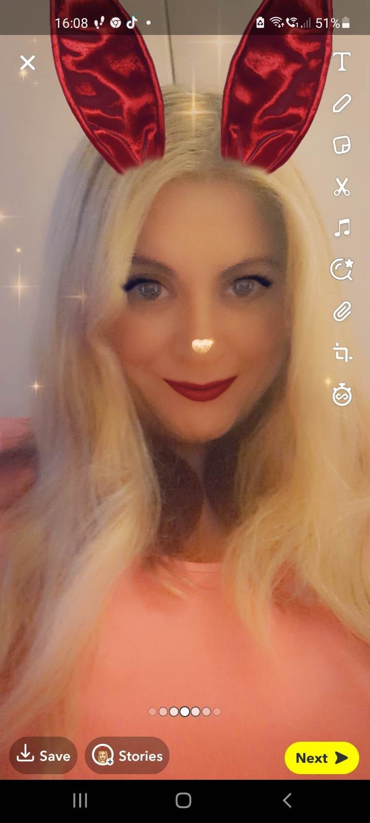 Pretty little thing Reatiler fashion love it obssessed. EARN 750 and