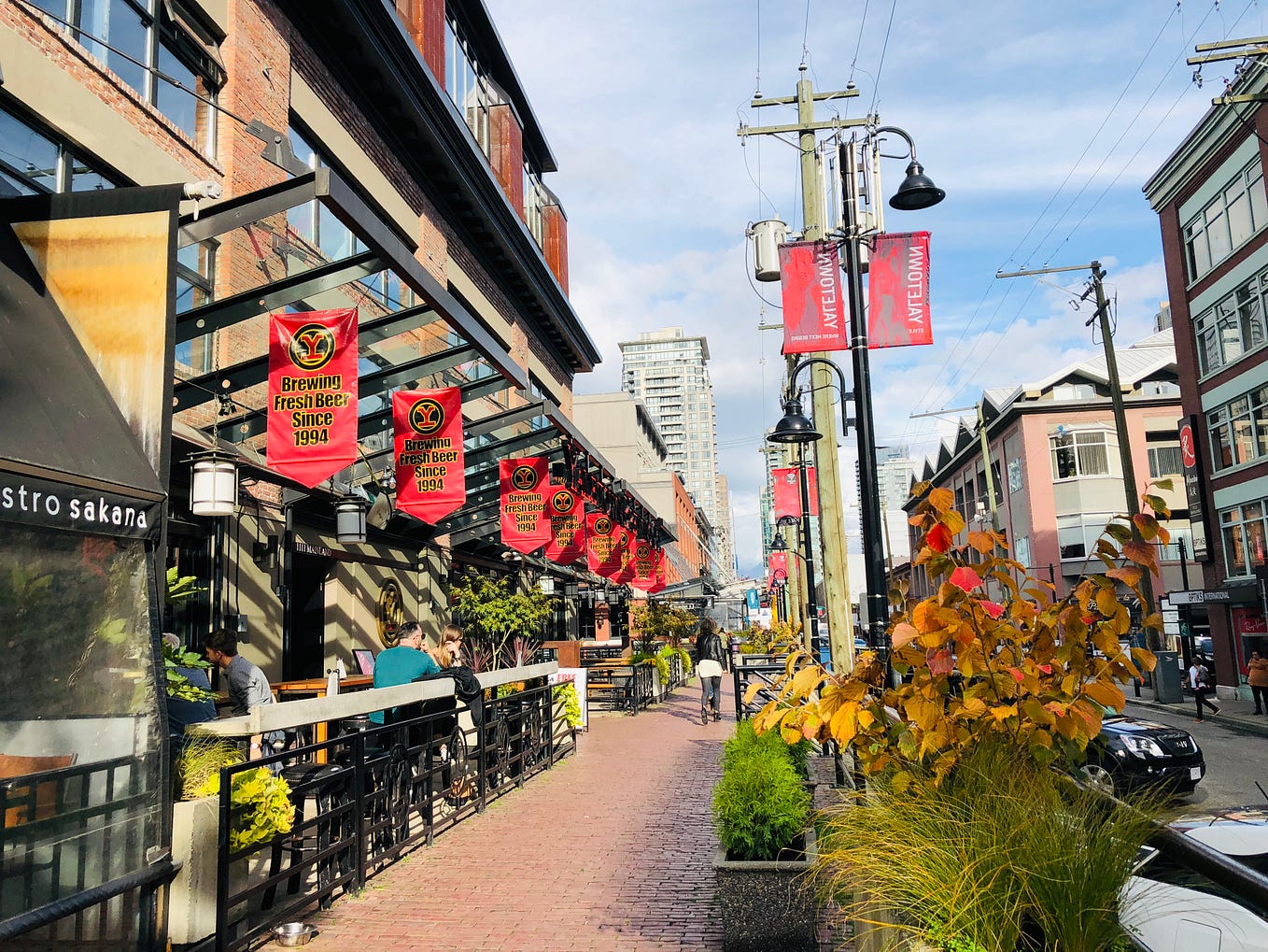 [溫哥華必去景點] 溫哥華市中心有著時尚縮影與百年歷史的耶魯鎮(Yaletown)