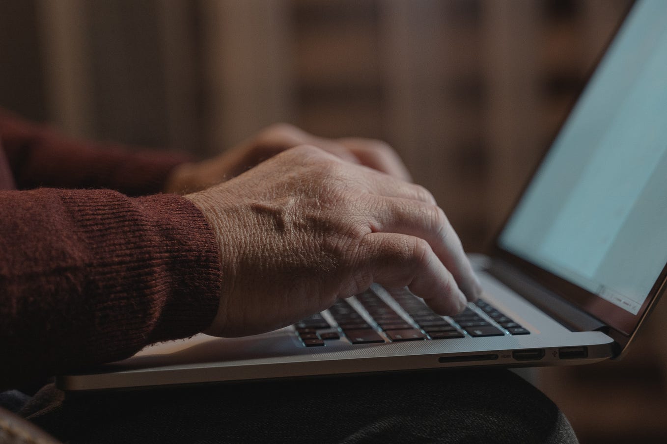 Upwork, Freelancer, Guru, and Fiverr comparison, pros, and cons