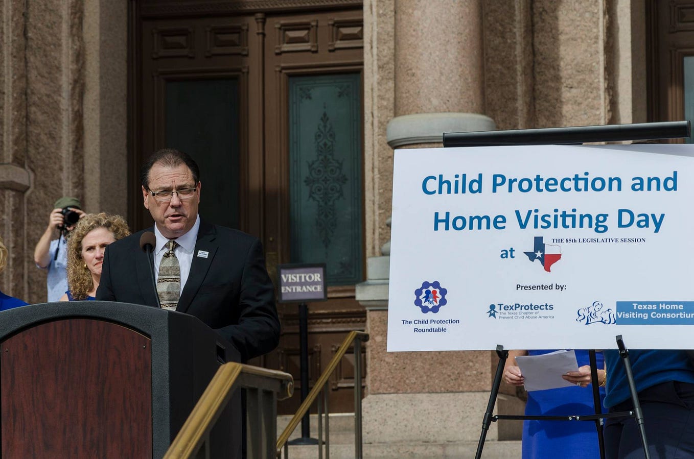 Why the Texas GOP is calling to abolish state’s child welfare agency