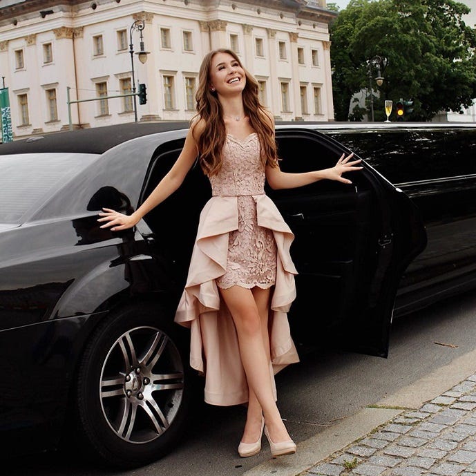 Premier Limo Service from Greenwich to JFK Airport by Pride