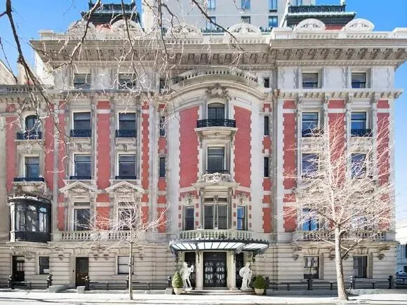 This Palatial Townhome Claims New York’s #1 Zillow Spot in 2023