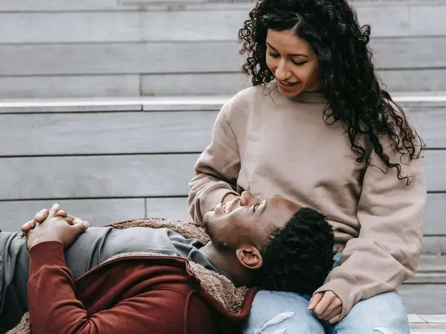 11 Love Poems She’ll Never Forget (And Why They Work So Deeply)