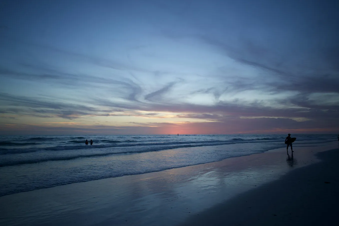 Remote Work Made Easy: Building Strong Teams Through Virtual Communication