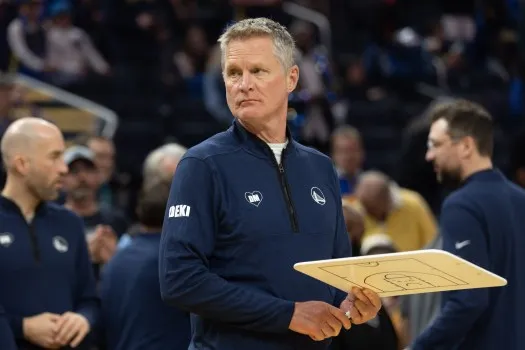 Steve Kerr Sets Record with $35M Contract, Becoming the NBA’s Top-Earning Coach