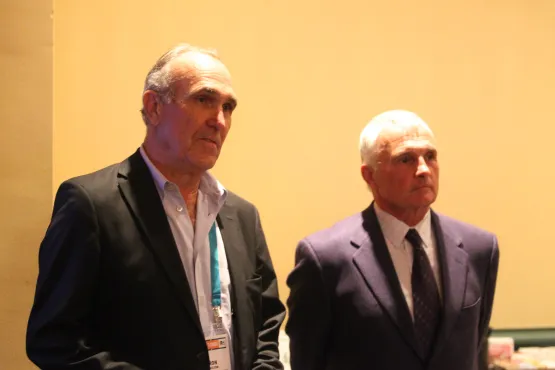 Shelton, left, and Mets manager Terry Collins at the Winter Meetings. 