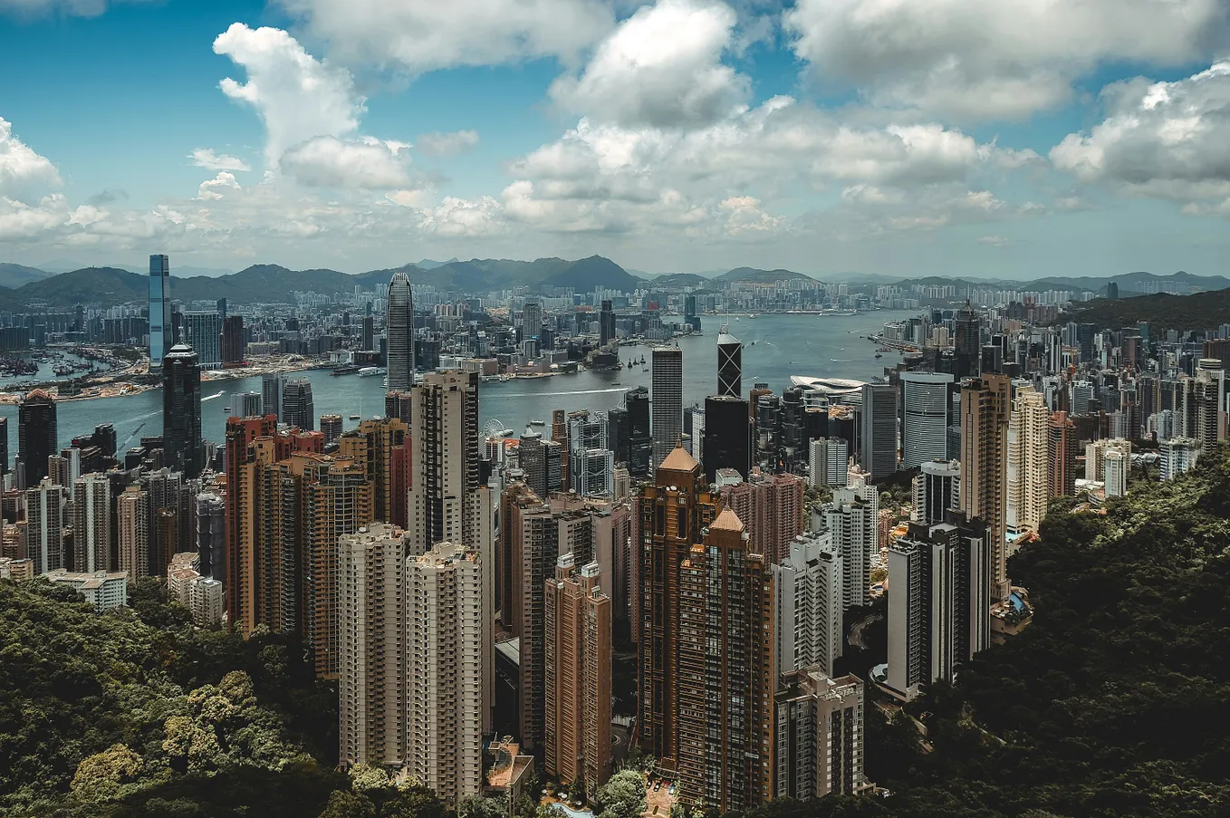 Is Hong Kong a Good Place for Foreign Investors to Start a Business?