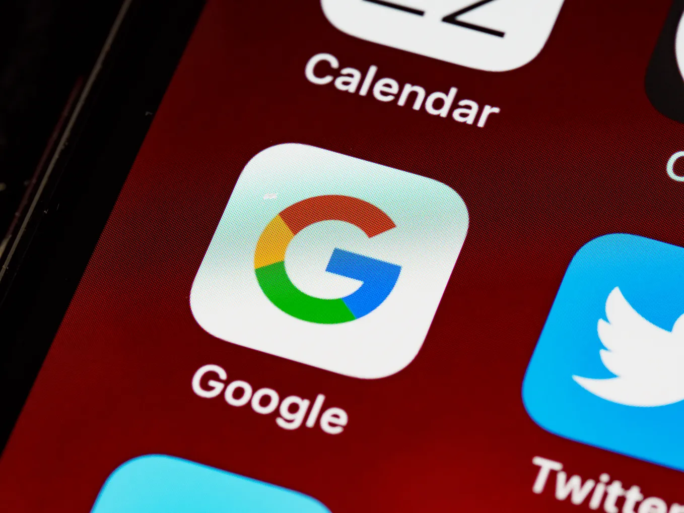 Top 5 Must-Have iOS Apps for Productivity and Entertainment