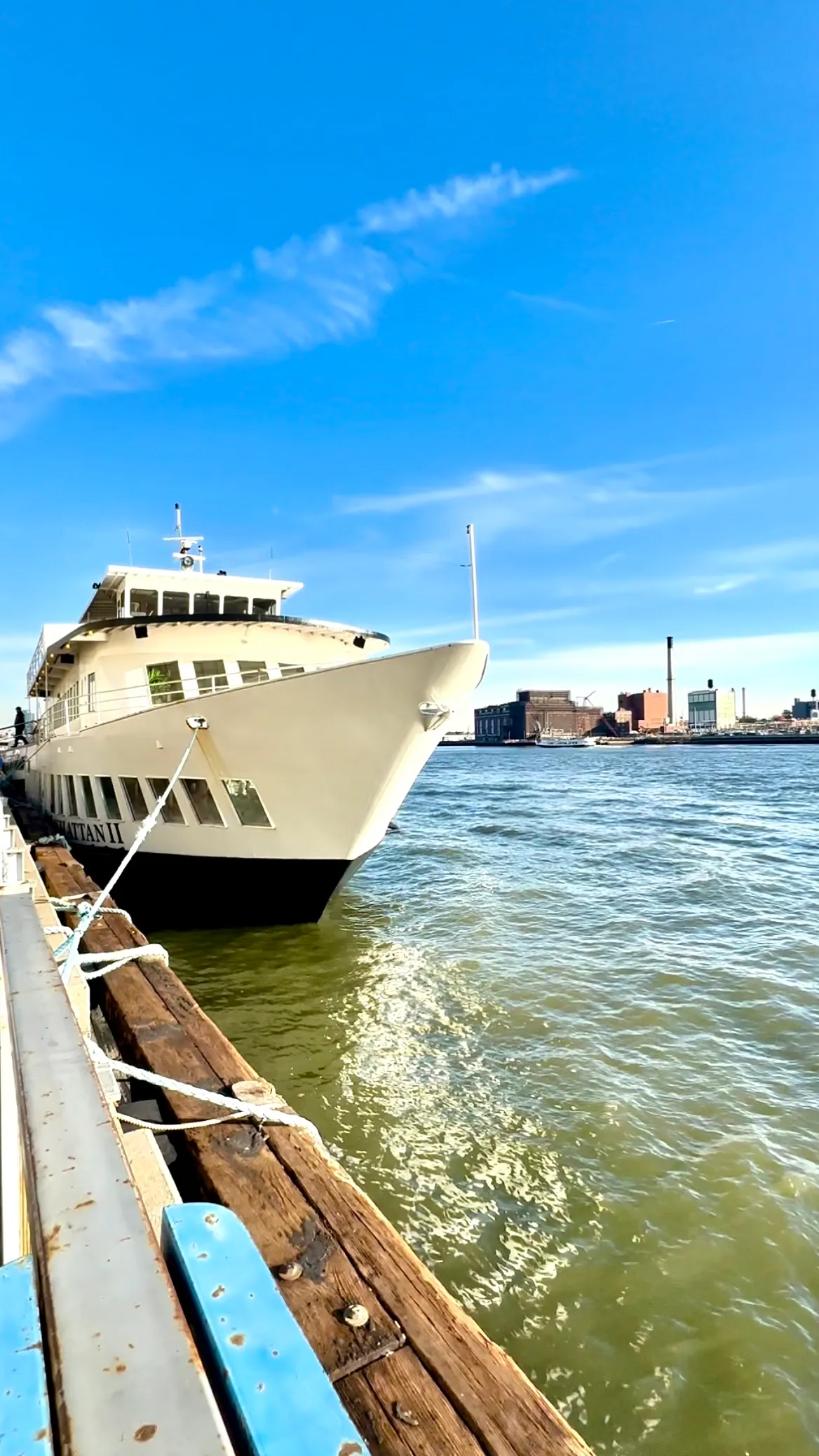 Revel in the Festive Season: New York’s Holiday Brunch Cruise — A Culinary Voyage