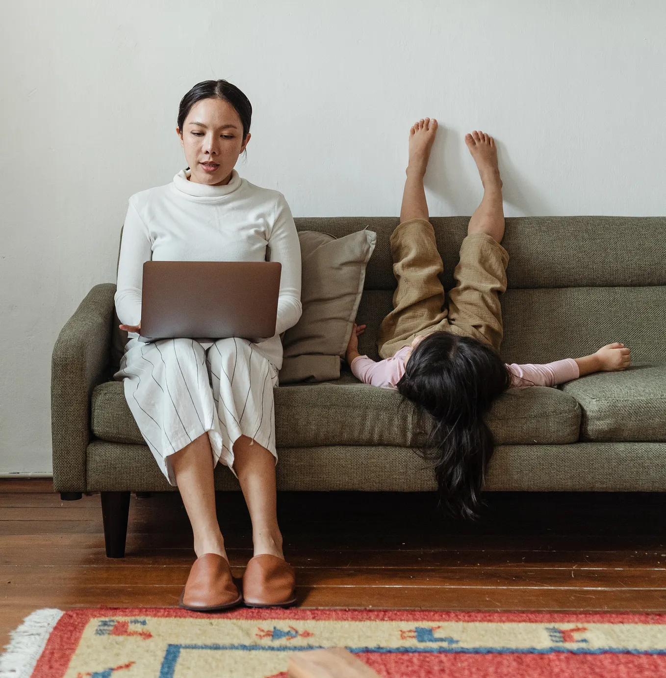 Managing a Remote Writing Team of 8: Here’s What I Learned