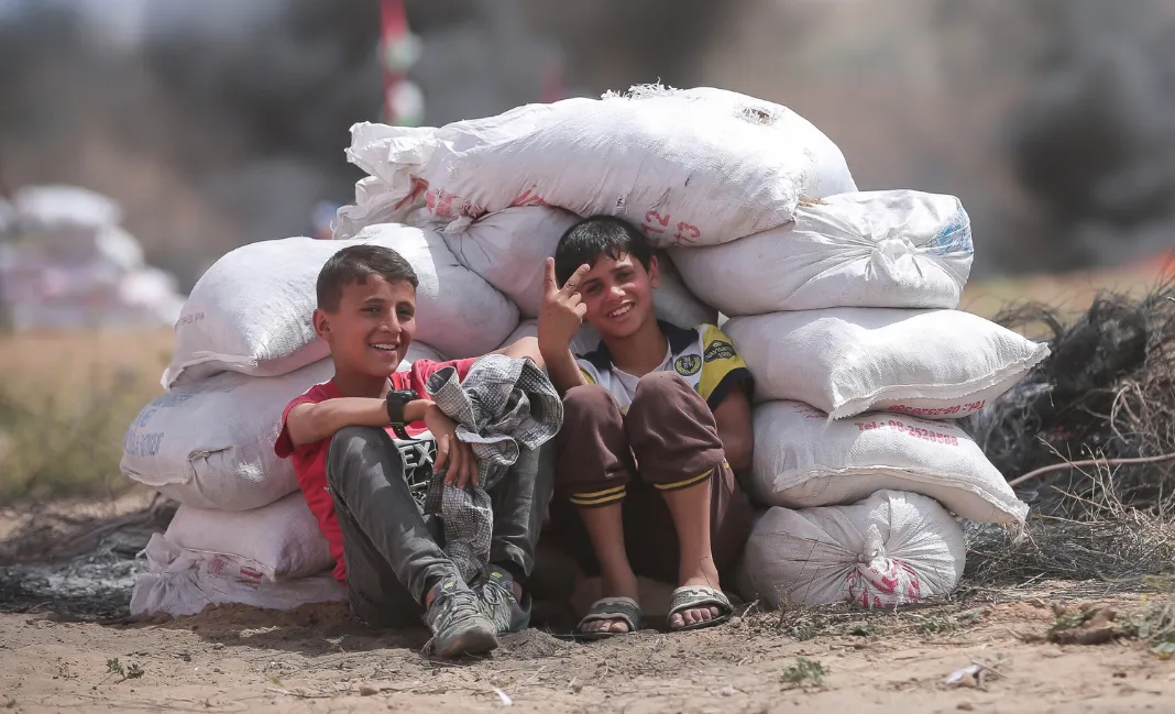 Kids in Gaza waiting for food