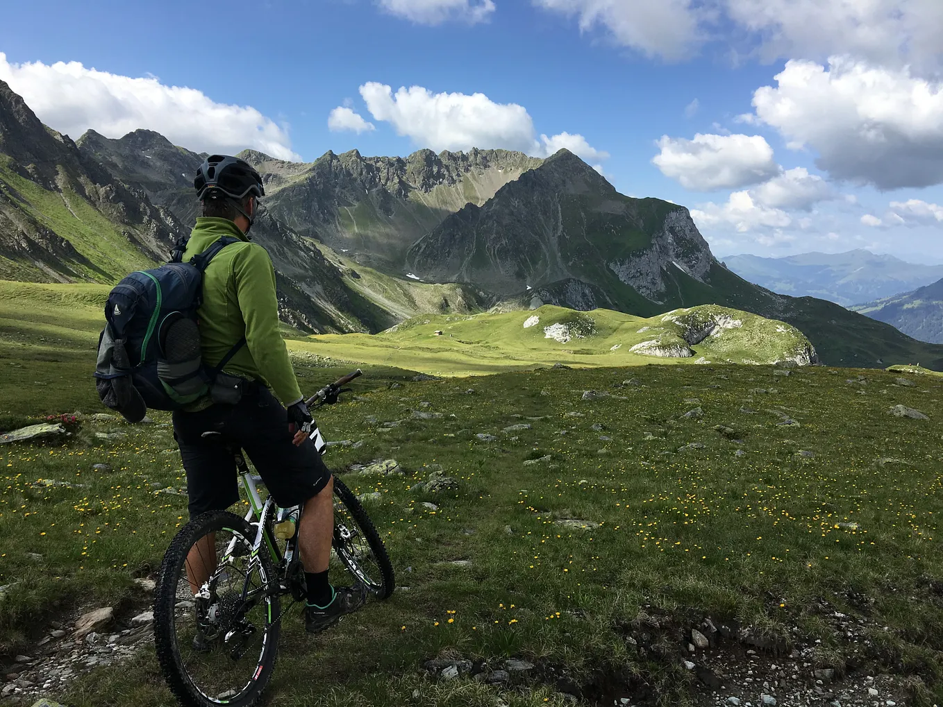 Health Benefits of Regular Biking: Improve Your Physical and Mental Well-Being