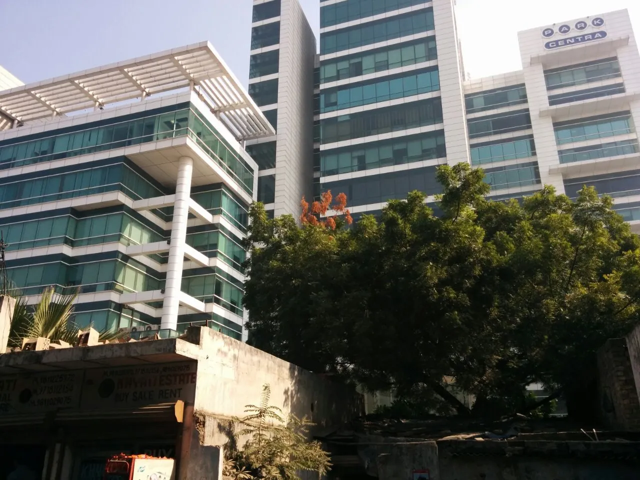6 Reasons Why SMEs are Switching to Serviced Office Space in Gurgaon